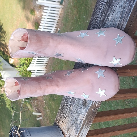 Star Tan Boots - Picture 6 of 12